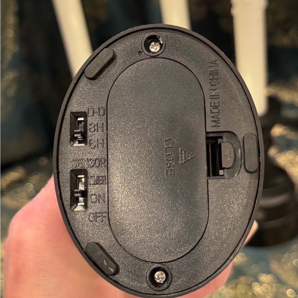 Set Of 4 Bethlehem Lights Premium Cordless Window Candles & 4 Replacement Bulbs - Picture 5 of 8